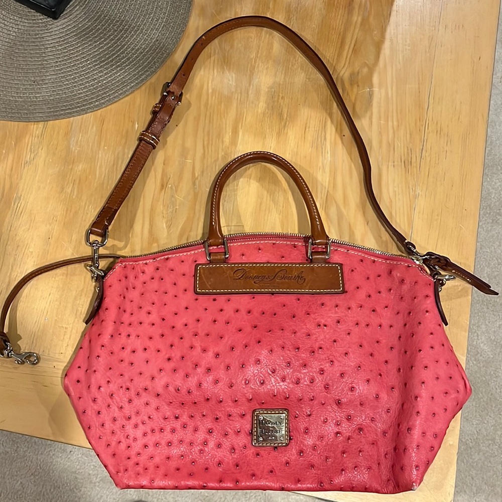 Vintage Dooney&Bourke ostrich bag !